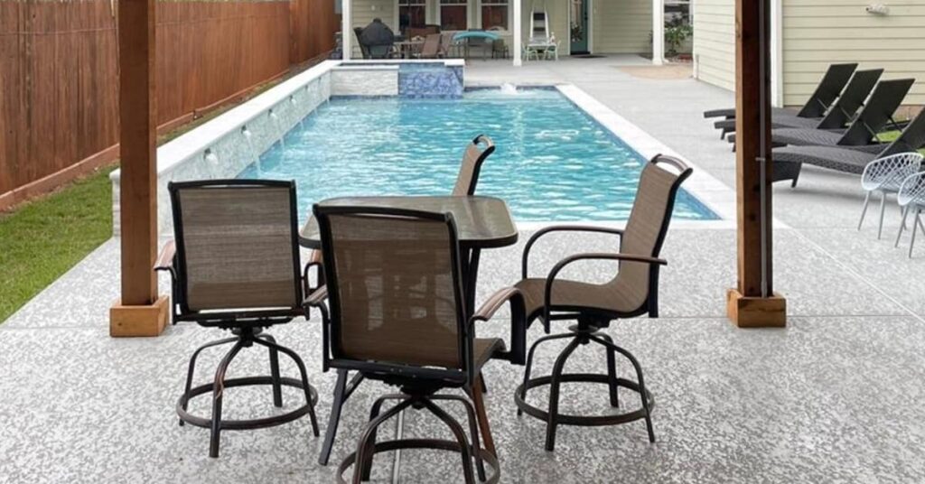 7 Pool Surround Ideas on a Budget